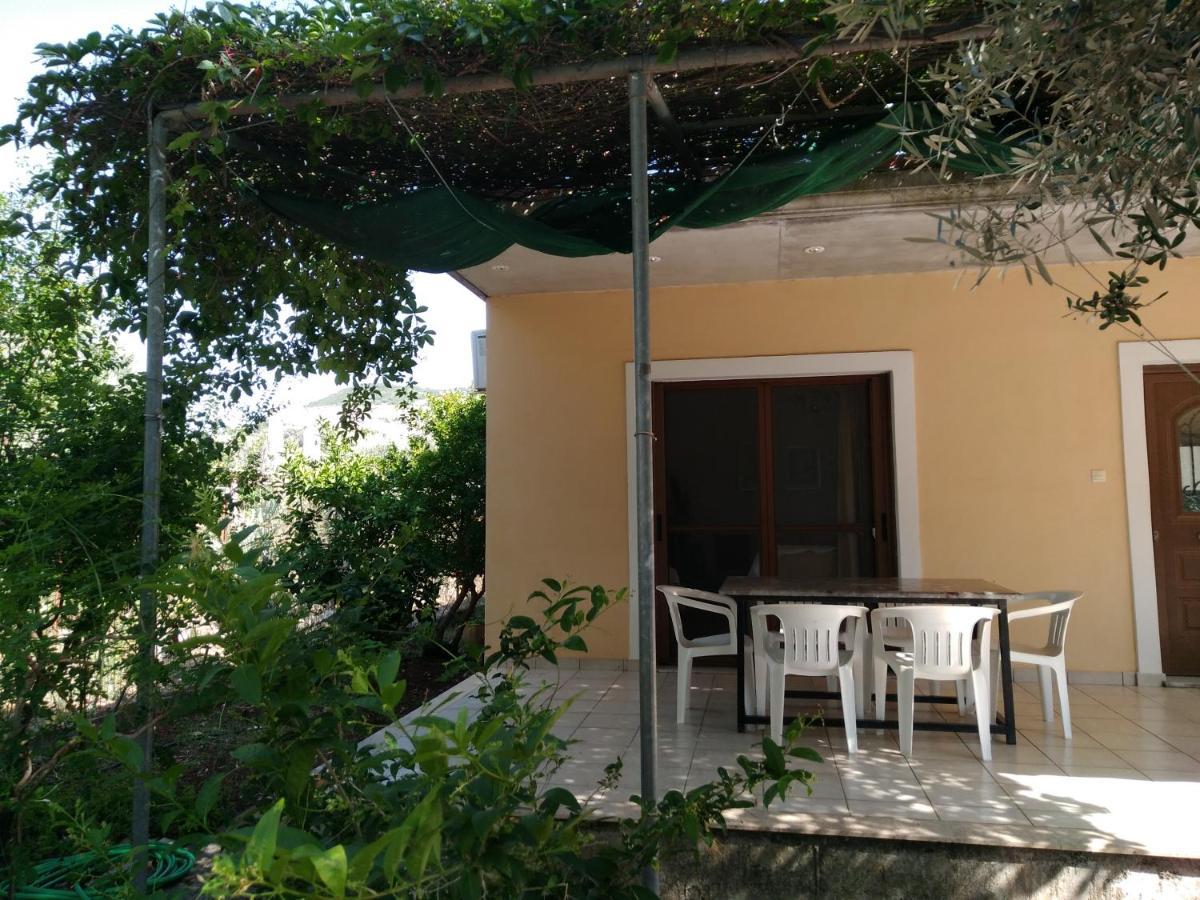 Villa Lefkas House With Garden Tsoukaládhes Exterior foto